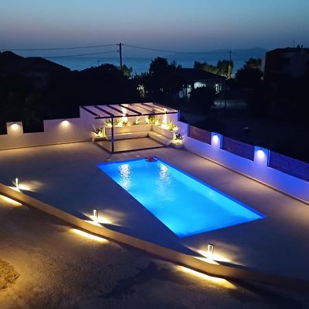 Ostria Seaside Apartments พาทรา ภายนอก รูปภาพ