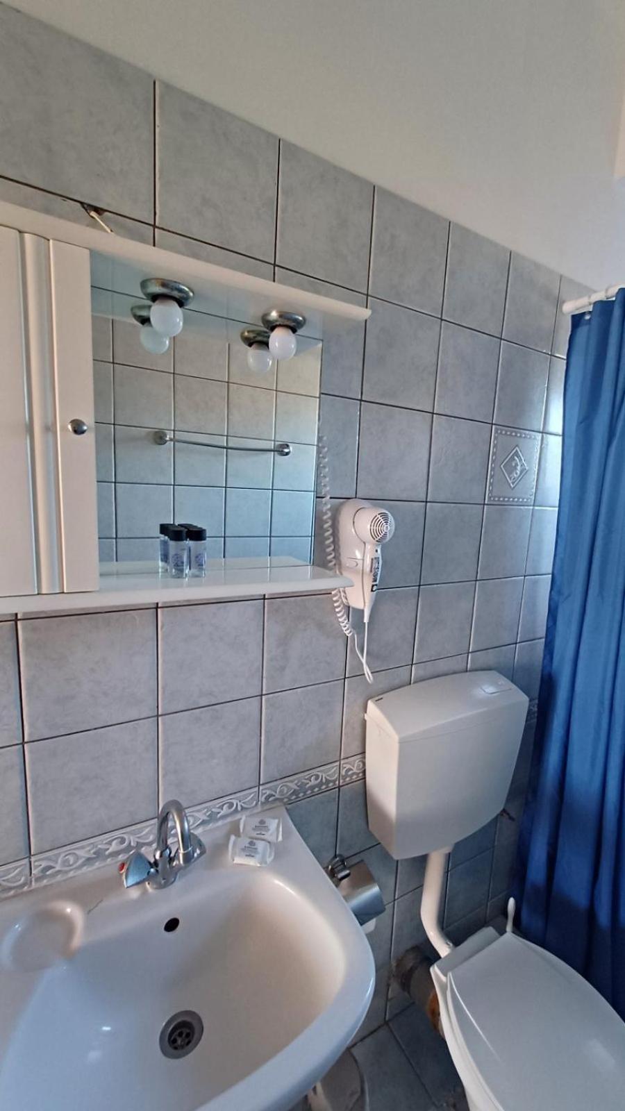 Ostria Seaside Apartments พาทรา ภายนอก รูปภาพ