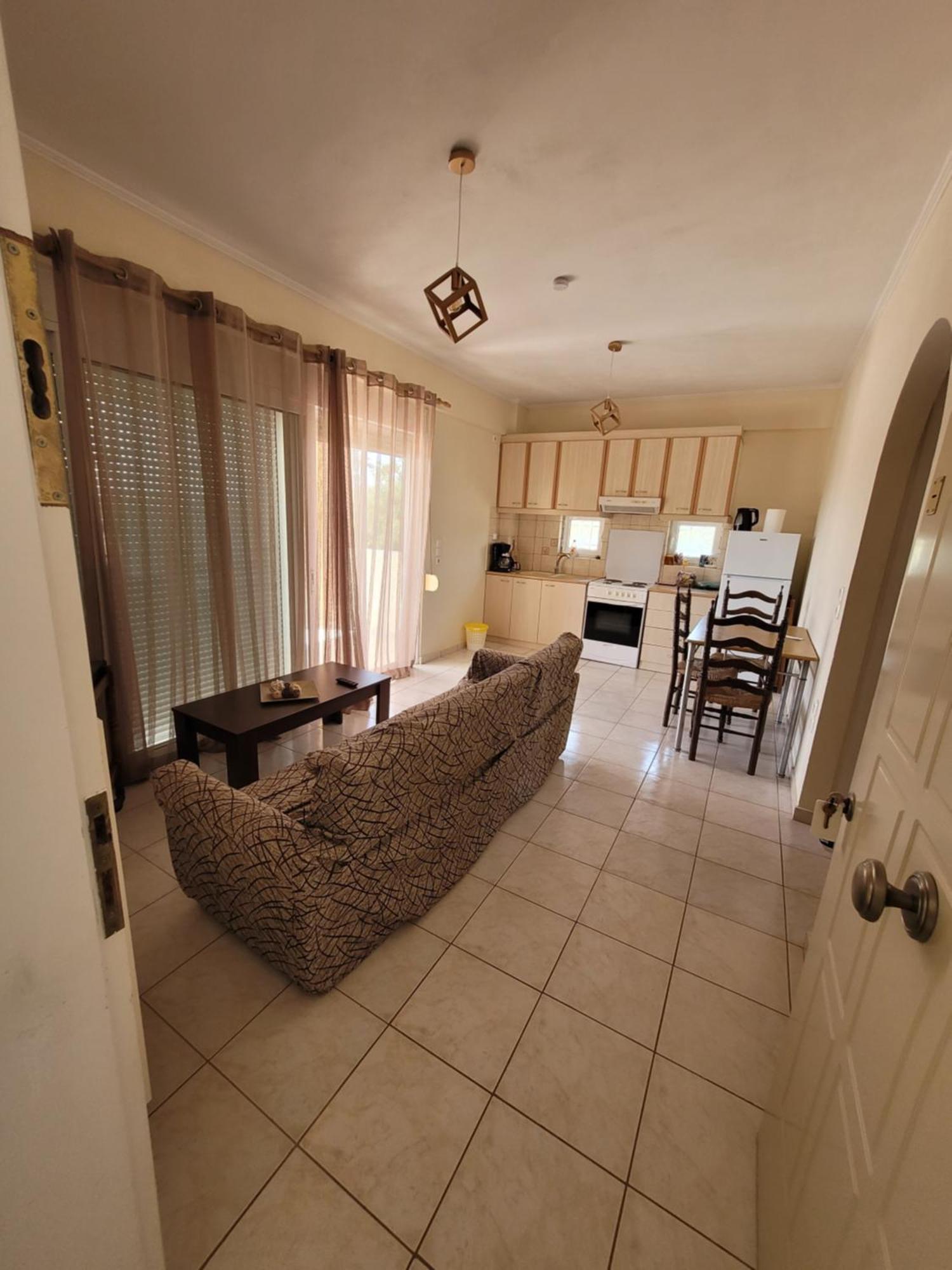 Ostria Seaside Apartments พาทรา ภายนอก รูปภาพ